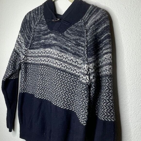 Anopo Hoody Sweater‎ - Picture 6 of 8